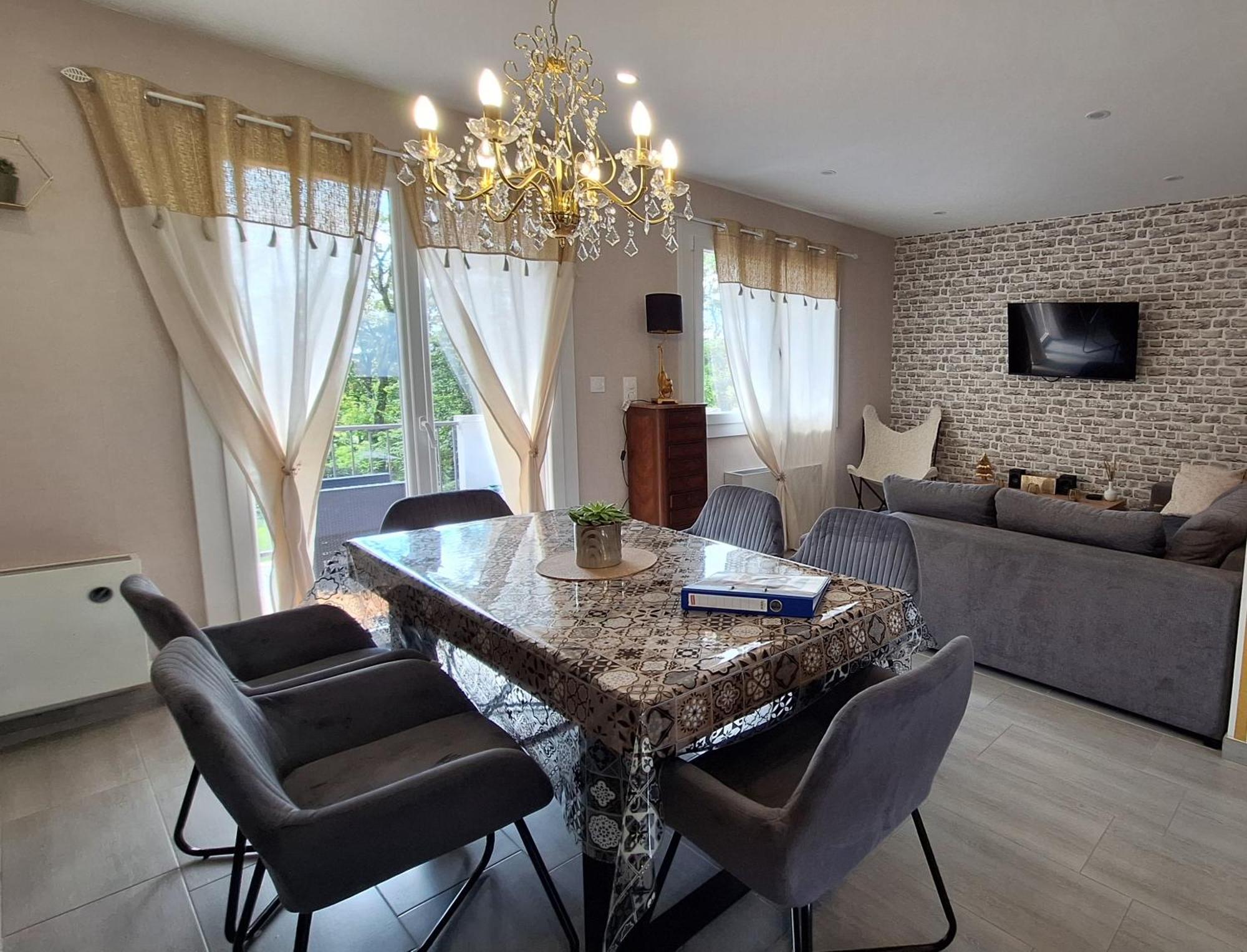 Agreable Maison Avec Jardin A Жуанвиль Экстерьер фото