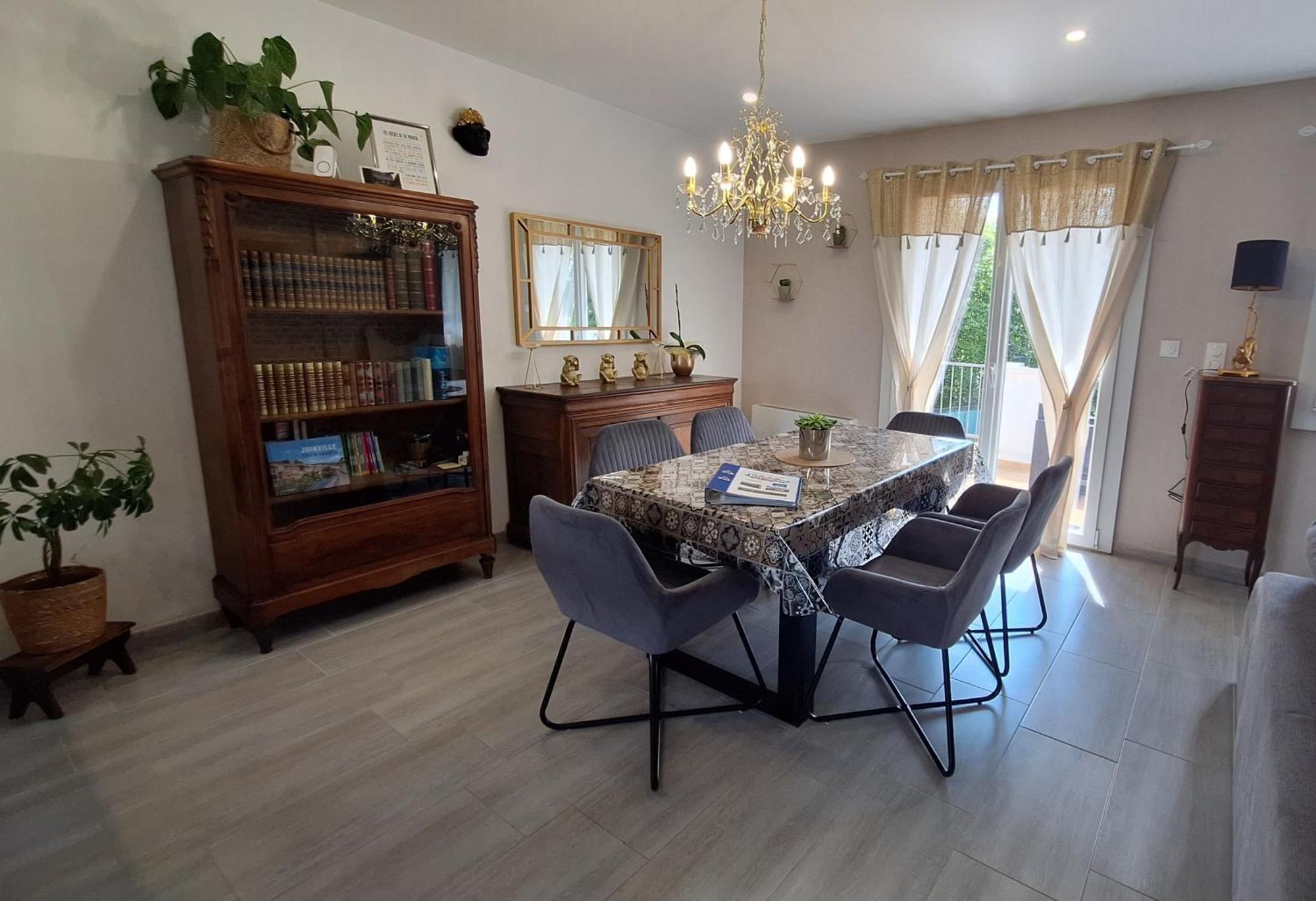 Agreable Maison Avec Jardin A Жуанвиль Экстерьер фото